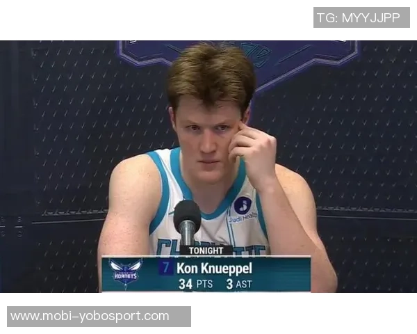 黄蜂主教练透露克尼佩尔X光检查结果正常回到主场后将获取更多信息 黄蜂主教练透露克尼佩尔X光检查结果正常回到主场后将获取更多信息