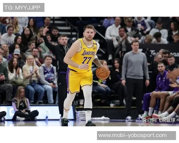 东契奇全明星定妆照曝光身材依旧保持良好引发热议